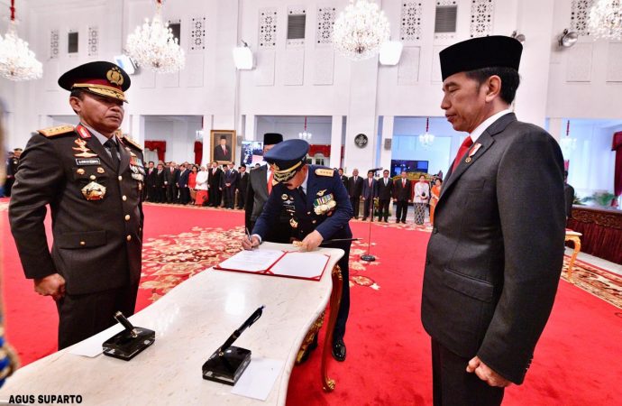 Panglima TNI Saksi Pelantikan Kapolri