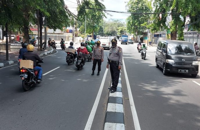 Ops Yustisi, Petugas Gabungan Jaring 70 Pelanggar Prokes di Tambora Jakarta Barat