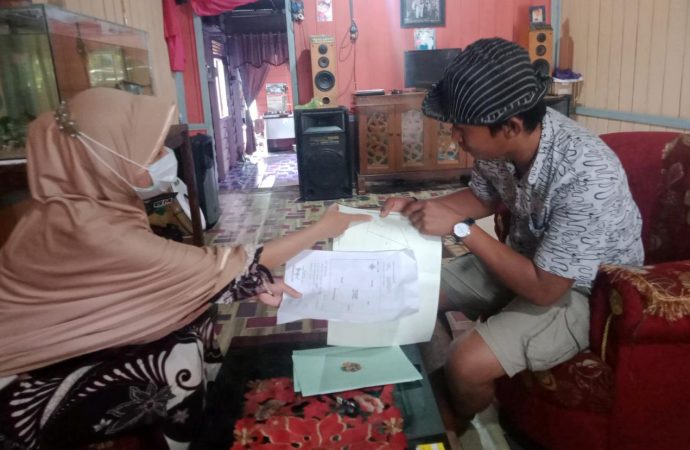 Kades Rimba Sari Angkat Bicara terkait Sertifikat Gratis yang dibagikan kepada warganya