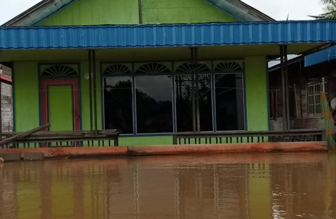 Warga Desa Sikan Terdampak Banjir